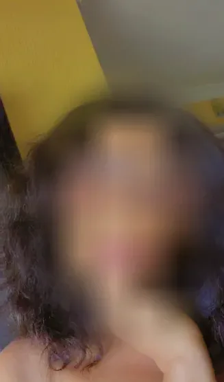 Isabell, 33