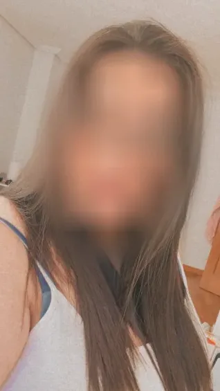 Leyla, 29