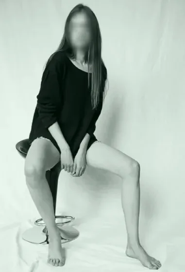 Lotta, 28