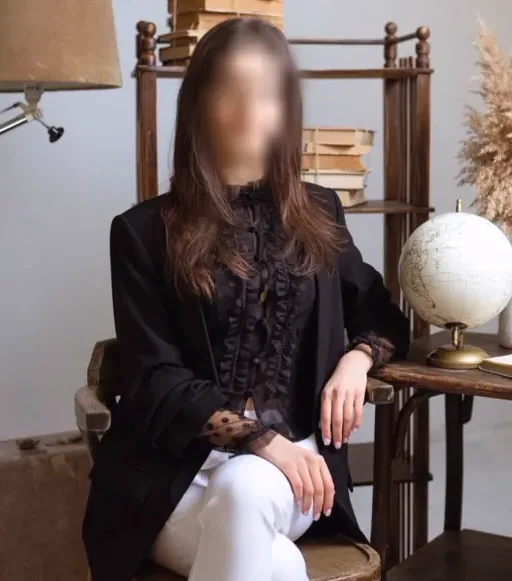 Mira, 31