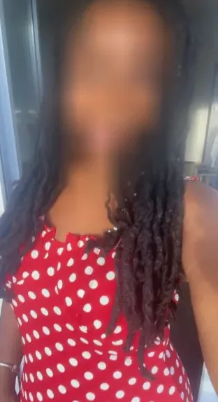 Nadine, 36