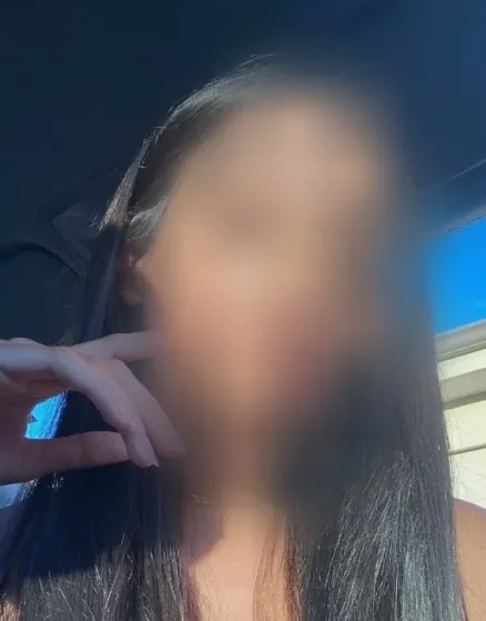 Nora, 20