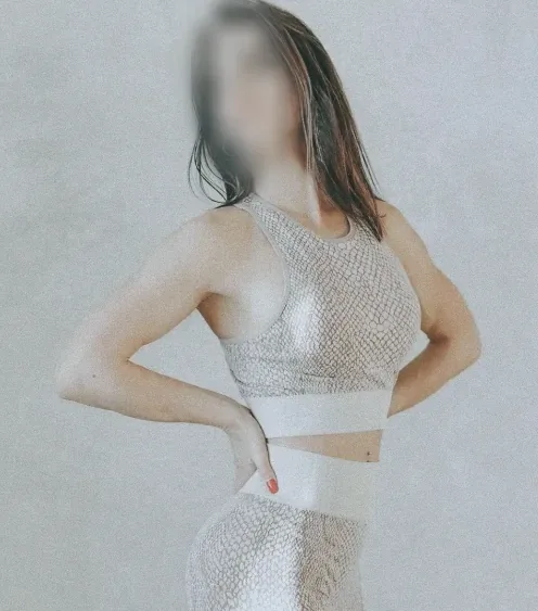 Saskia, 36